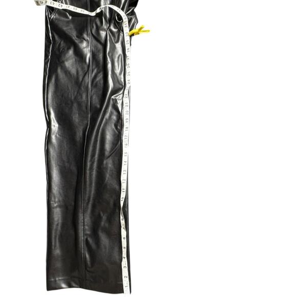 Abercrombie & Fitch Vegan Leather Pull On Wide Leg Pants Size Medium - Picture 9 of 9